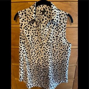 Ann Taylor sleeveless,  animal print top. Medium